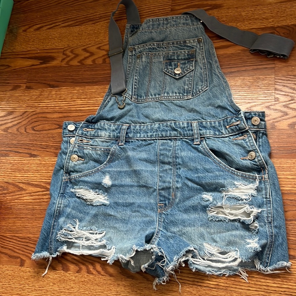 American eagle overalls shorts